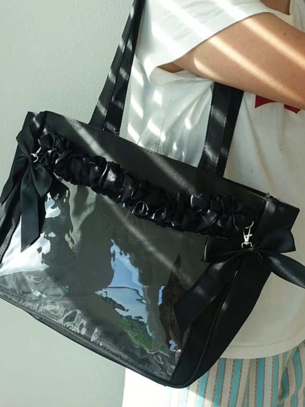 BLACK Y2K Kawaii Tote Ita Bag with Insert, Large Cute Shoulder Itabag, Pin bags.